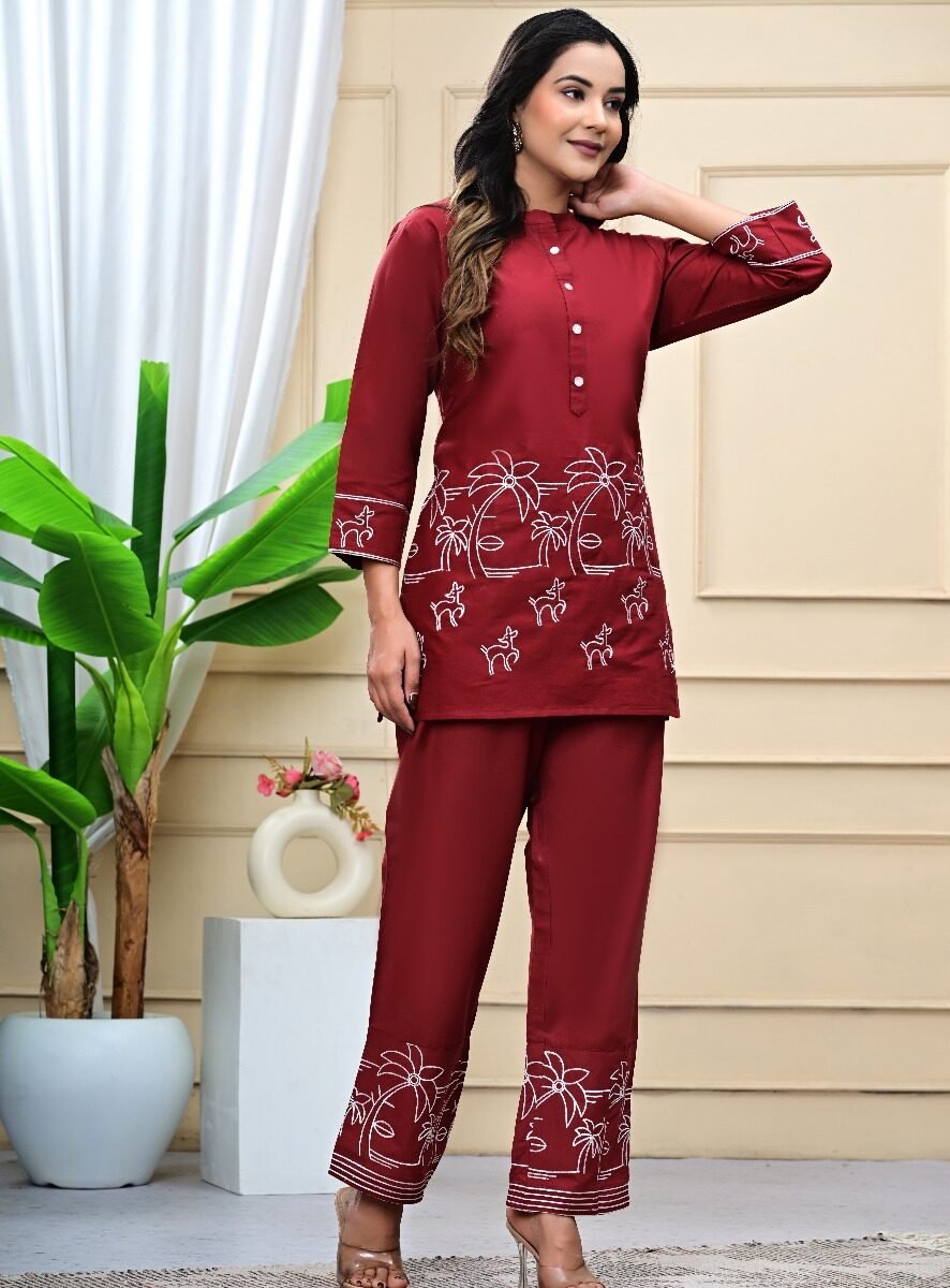 Elegant Embroidered Kurta Set – A Perfect Blend of Tradition & Style!